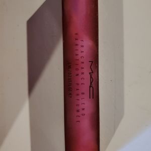 MAC Air of Style rollerball perfume